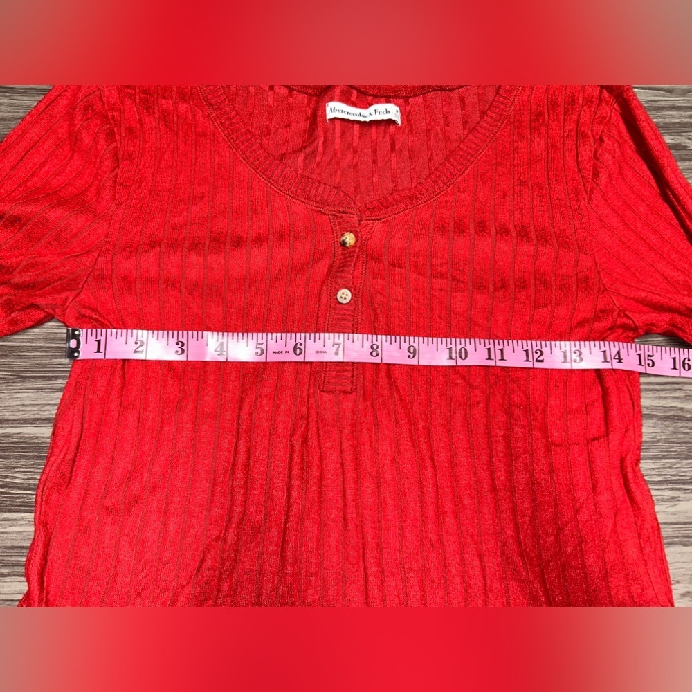 A&F Red Knit Crop Button Down Cardigan Sweater - Size Medium - Picture 4 of 5